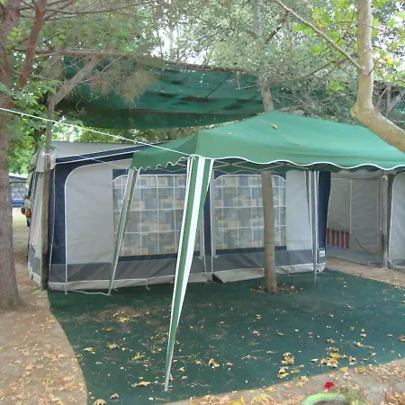 אתר קמפינג Pitsoni 2*