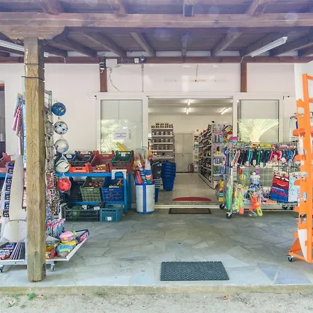 Pitsoni אתר קמפינג