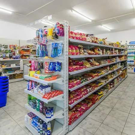 Pitsoni אתר קמפינג